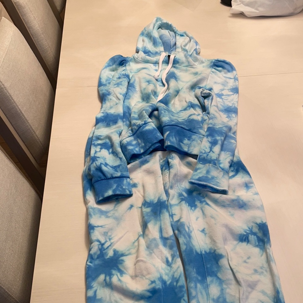 Generation love tye die sweatsuit
